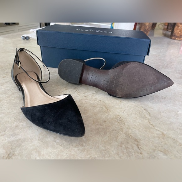 Cole Haan black leather & suede flats. - Picture 5 of 7